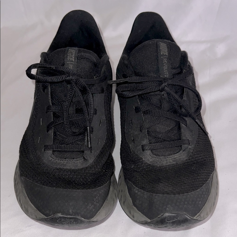 Nike Men's Black Running Sneakers, Size 7Y